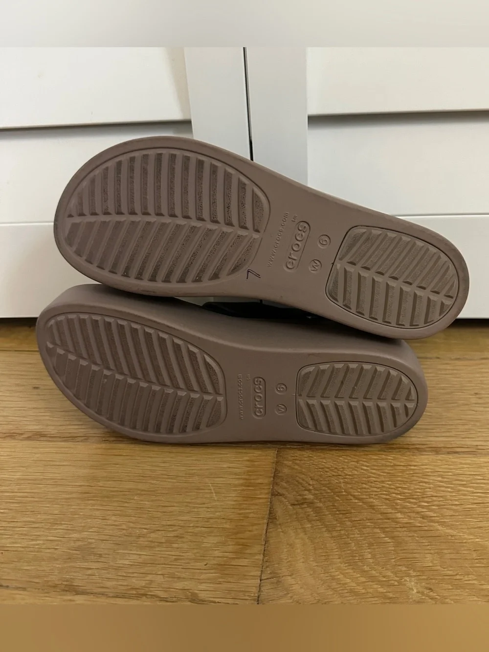 Crocs Women's Brooklyn Low Wedge Strappy Platform Sandals Size 6